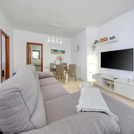 Holiday home Casa Yare, Shared Pool, Air-con, Fast Wifi *